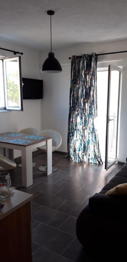 Apartmani Tustica سفيتي بيتار المظهر الخارجي الصورة